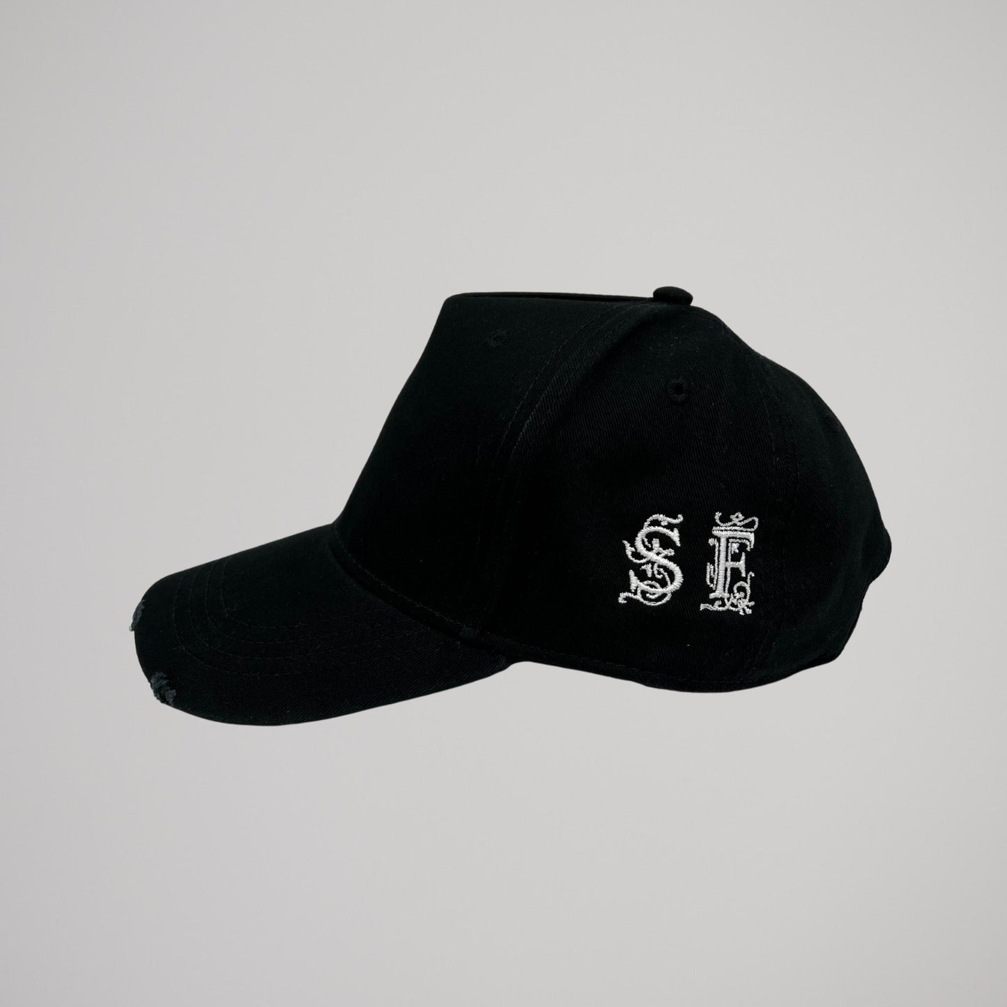 Cappellino Nero Ricamo Crema