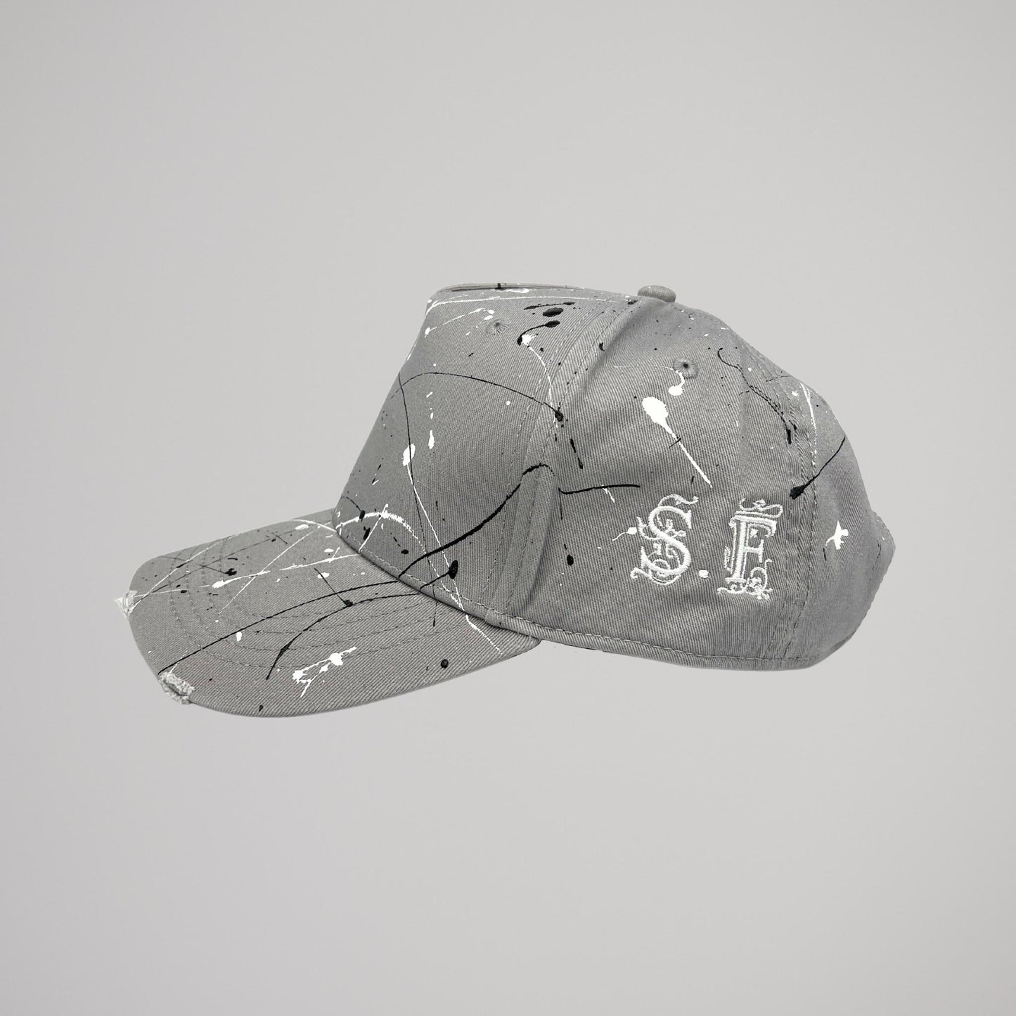Cappellino Grigio Schizzi Bianchi e Neri
